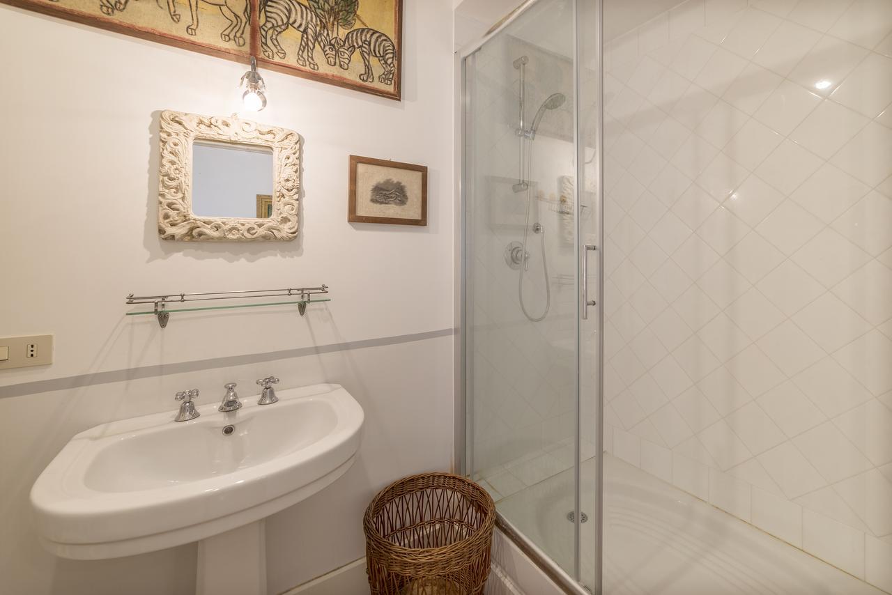 Micheli 4Pax Apartment With Terrace Рим Экстерьер фото